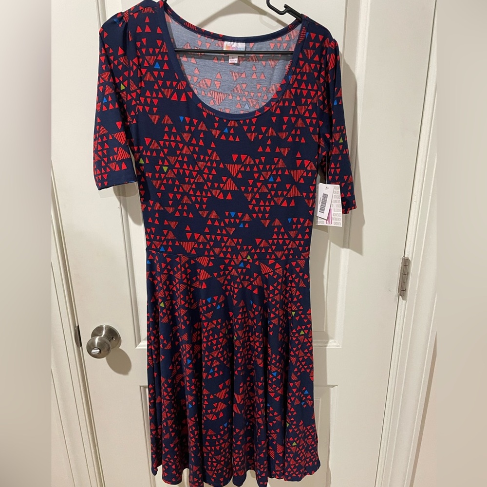 New With Tags Medium Lularoe Nicole Dress